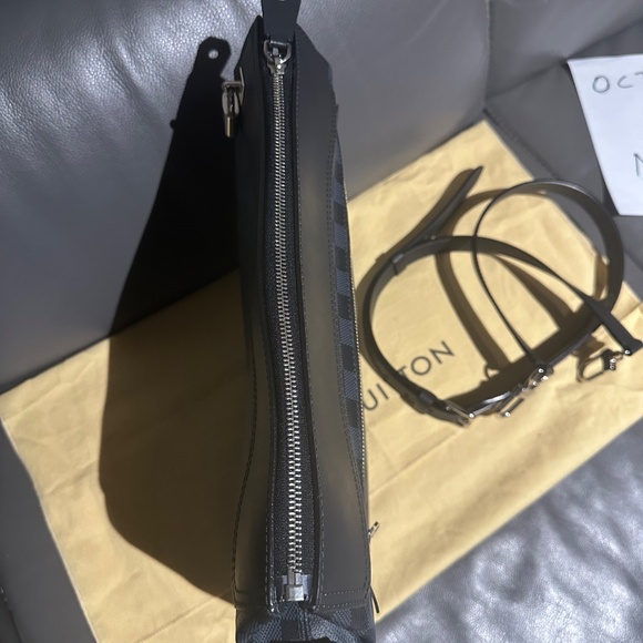 Louis Vuitton Messenger Bag - Picture 8 of 15